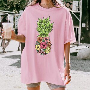 Retro Comfort Pineapple T-Shirt – Watercolor Tropical Fruit Graphic Tee